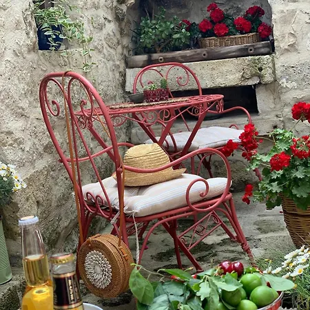 Сasa de vacaciones Alacati Red House *