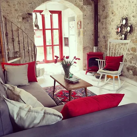 Alacati Red House Semesterbostad Çeşme