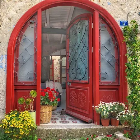 Alacati Red House Çeşme