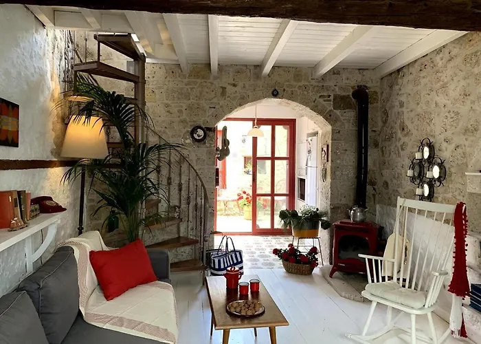 Alacati Red House Дом отдыха *