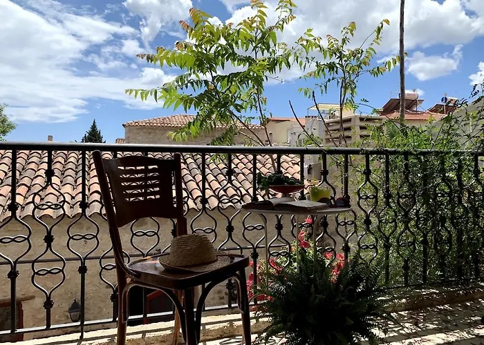 Alacati Red House Дом отдыха Кешме