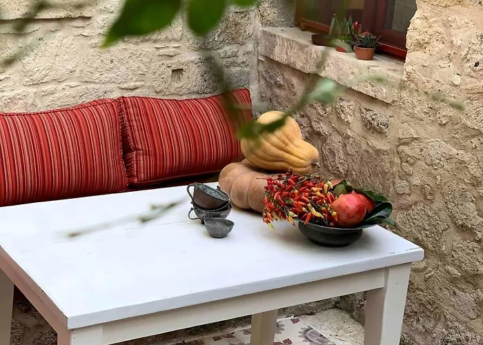 Дом отдыха Alacati Red House